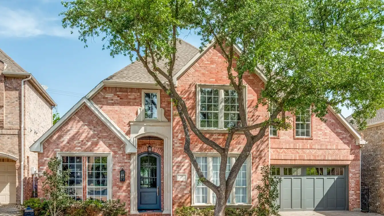 Completely Transformed Home Next to Churchill Park