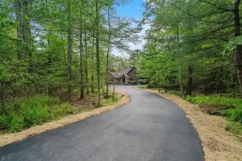 Fully Furnished Lakefront Oasis