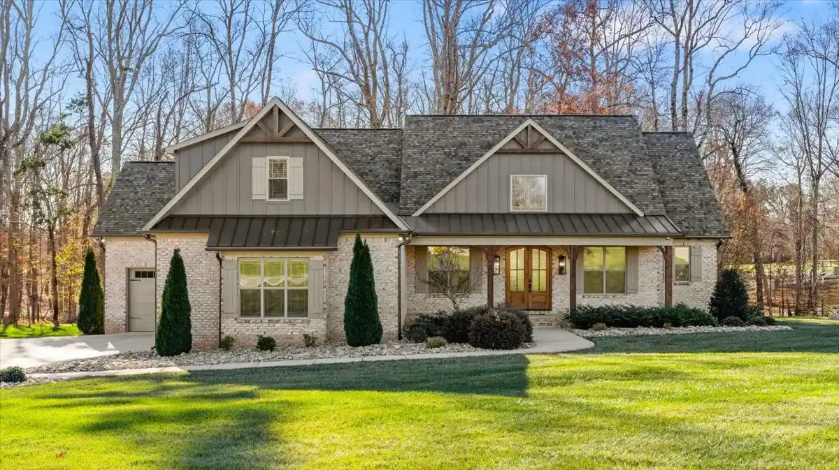 Luxurious Custom-built Home in Sought-after Wolf Ridge
