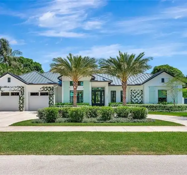 STYLE AND COMFORT IN AN AMAZING LOCATION