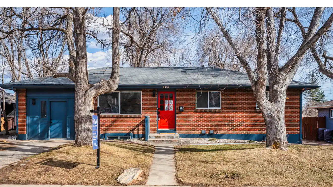 Nicely Updated Classic Mid-century Ranch