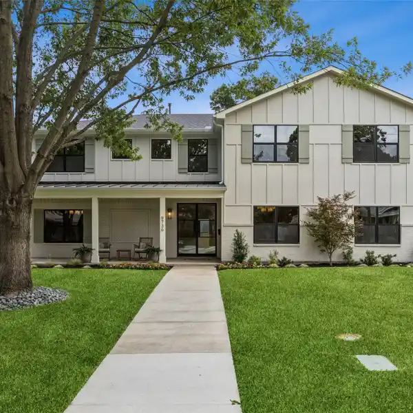 STYLE AND FUNCTIONALITY IN COVETED WHITE ROCK VALLEY