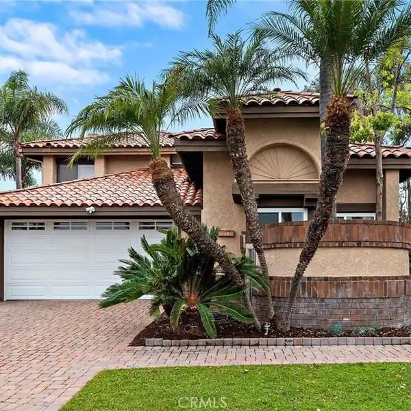 REMODELED GEM IN FALCON HILL