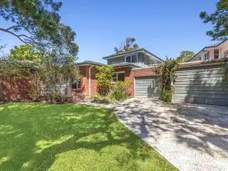 Relaxed Coastal Living with Modern Convenience