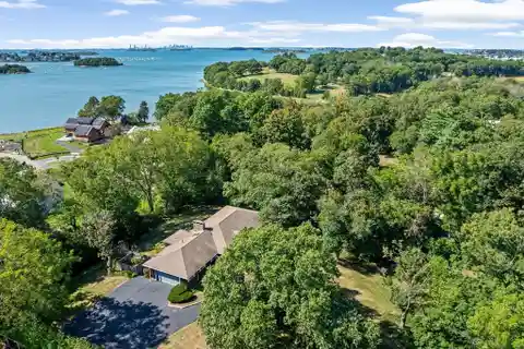 Single-Level Coastal Retreat in Iconic Neighborhood