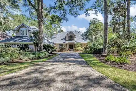 Gem in Prestigious Colleton River