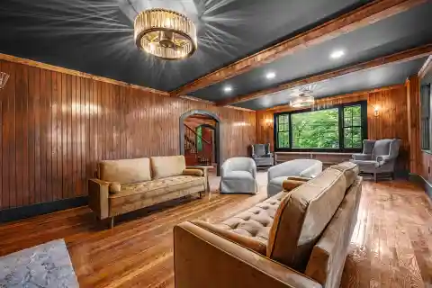 The Pink House - Updated Property with a Rich History