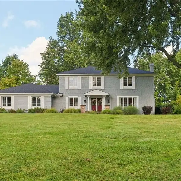 EXCEPTIONAL HOME WITH SPACE AND VERSATILITY