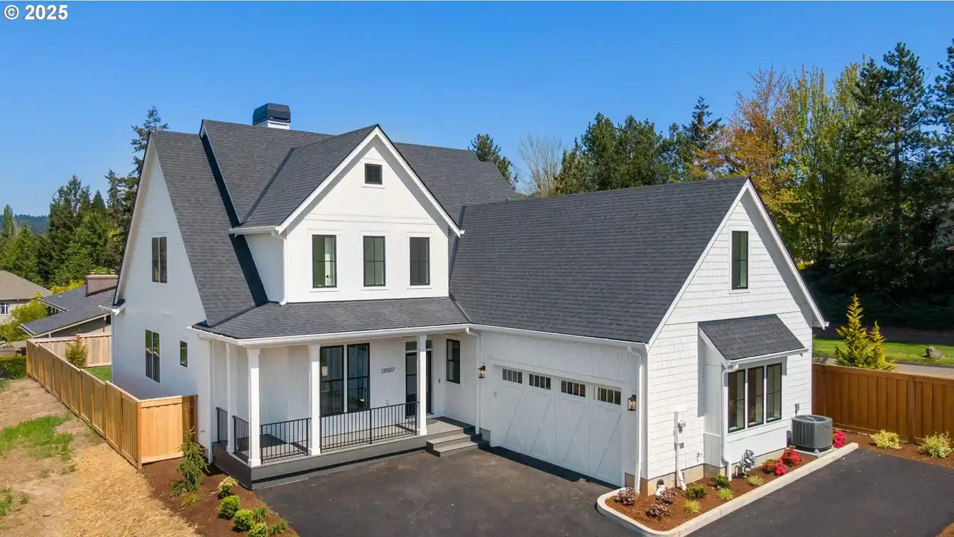 Gorgeous New Home in Bauer Woods