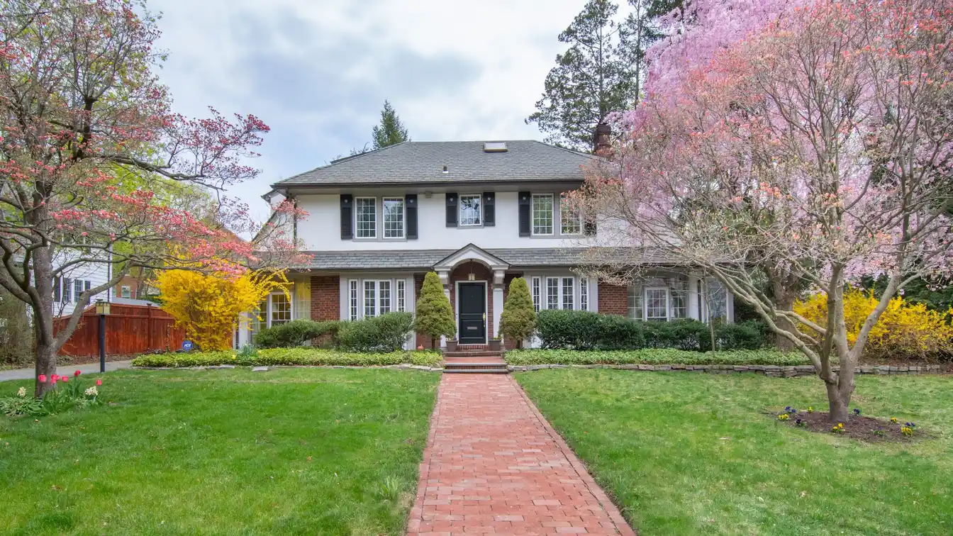 Stately Colonial in Cedar Knolls