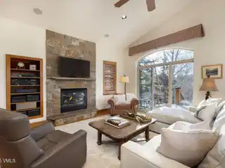 Meticulously Maintained Duplex