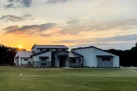 Beautiful New Home in Exclusive Estancia Estates