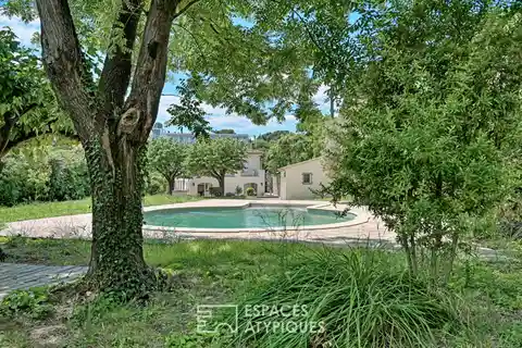 Exceptional Property Steps from Maison Carrée