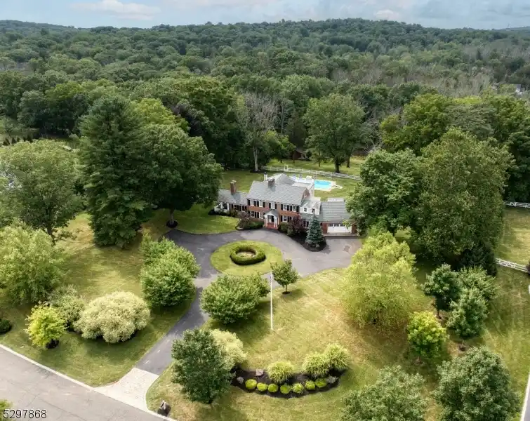 Beautifully Renovated Estate Home on 10 Acres in Rockabye Valley