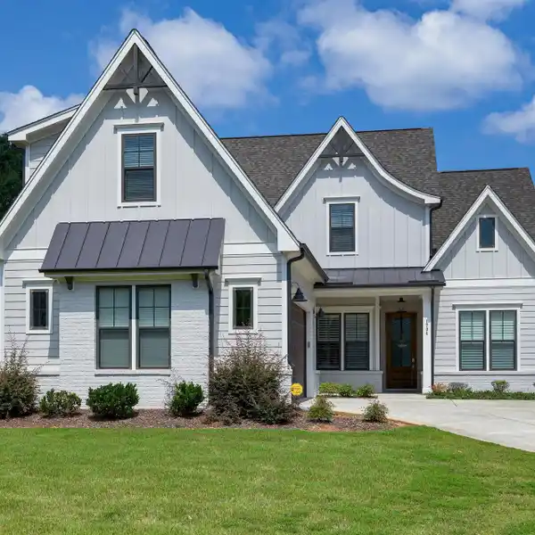 METICULOUSLY MAINTAINED RESIDENCE IN THE HEART OF NORTH RALEIGH