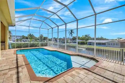 Beautiful Custom-built Gulf Access Home