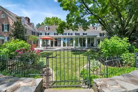 Historic Ball Farm - Circa 1725