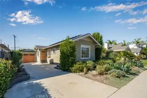 Rose Park Estate with Adu and Private Driveway