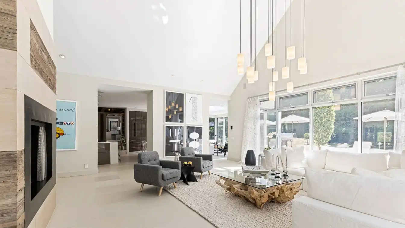 Beautiful Rental Home Between Sag Harbor and East Hampton Village Shops