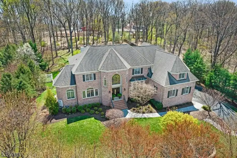 Unparalleled Luxury and Refined Living