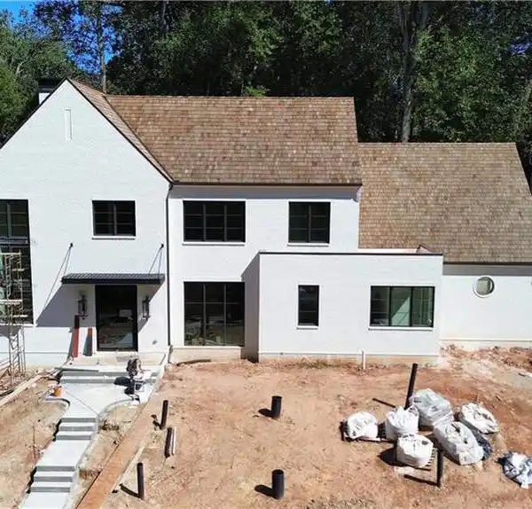 NEW LUXURY RESIDENCE ON A PRIVATE CUL-DE-SAC