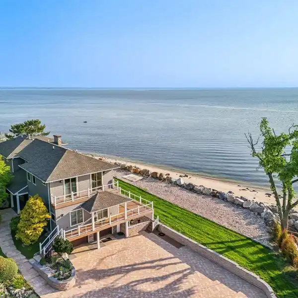 EXCEPTIONAL ASHAROKEN ESTATE