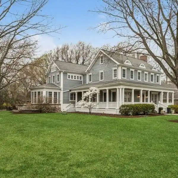 NEWER CONSTRUCTION BEAUTY IN INDIAN HILL ESTATES