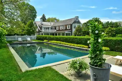 Refined Rental in Georgica