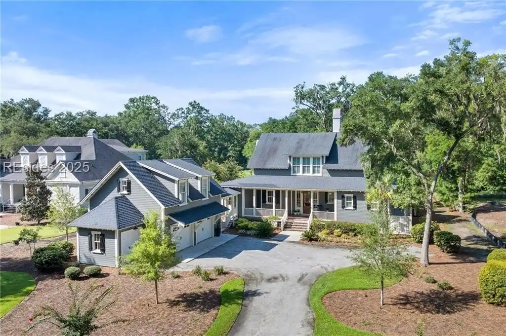 Enchanting Oldfield Home