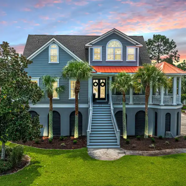 QUINTESSENTIAL CHARLESTON HOME LOCATED IN RIVERTOWNE COUNTRY CLUB
