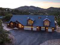 EXPANSIVE PROPERTY WITH BREATHTAKING VIEWS