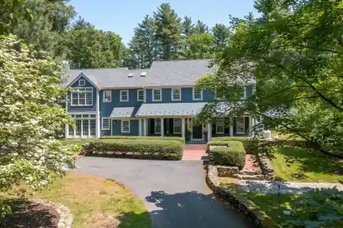 The Perfect Blend of Rustic Charm and Refined Living