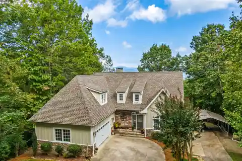 Mountain Living Minutes from Downtown Brevard