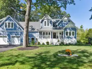 Timeless Yet Modern Family Home in Ideal Setting