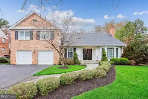 Customize This Expansive Potomac Classic Retreat