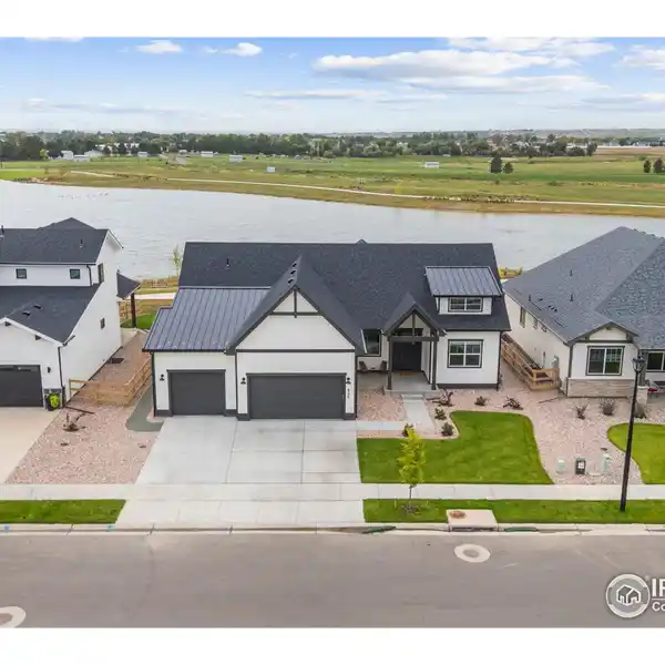 STUNNING RANCH-STYLE HOME