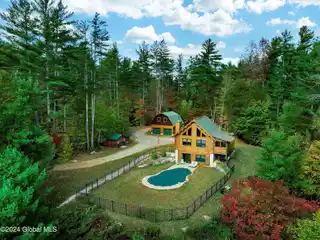Amazing Adirondack Retreat