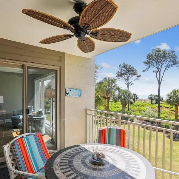 A GEM IN THE PRESTIGIOUS SHOREWOOD COMPLEX