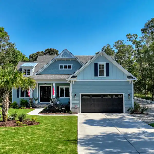 LUXURY MEETS LEISURE IN AMENITY-RICH OYSTER HARBOUR