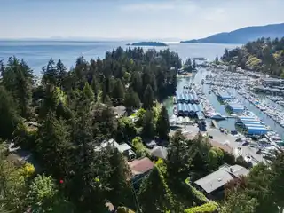 Beautiful Eagle Harbour Bungalow