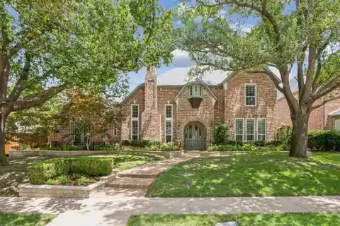 Perfect Entertainer’s Home Near Gleneagles Country Club