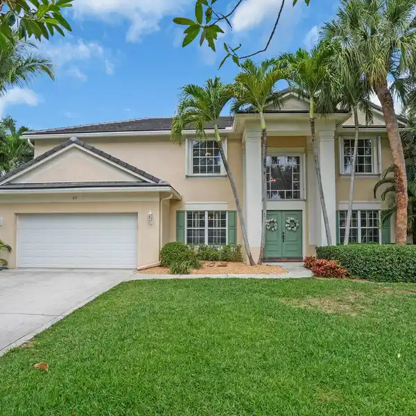 UPDATED JUPITER RETREAT WITH PRIVATE POOL OASIS