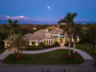 Custom Home Overlooking the Lakes Golf Course