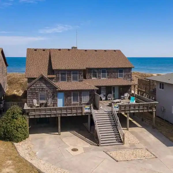 CLASSIC NAGS HEAD OCEANFRONT DUPLEX