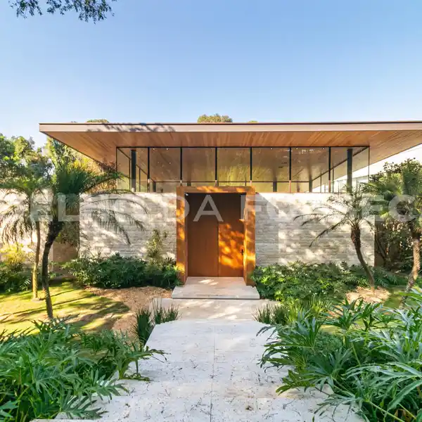 EXUBERANT RESIDENCE IN A GATED COMMUNITY