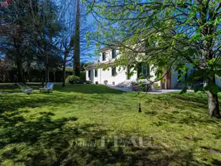 Peaceful Tuscan-style Property