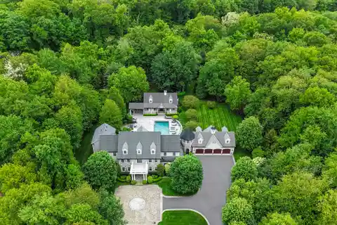 Timeless Estate on 3.5 Acres