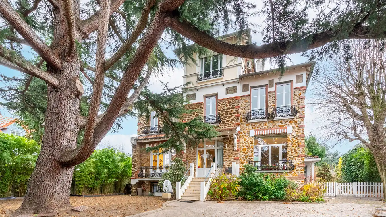 Prestigious Millstone Villa