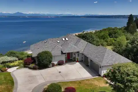 Rare Find with Sweeping Panoramic Vistas
