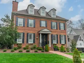Fully Renovated Home Steps to Freedom Park